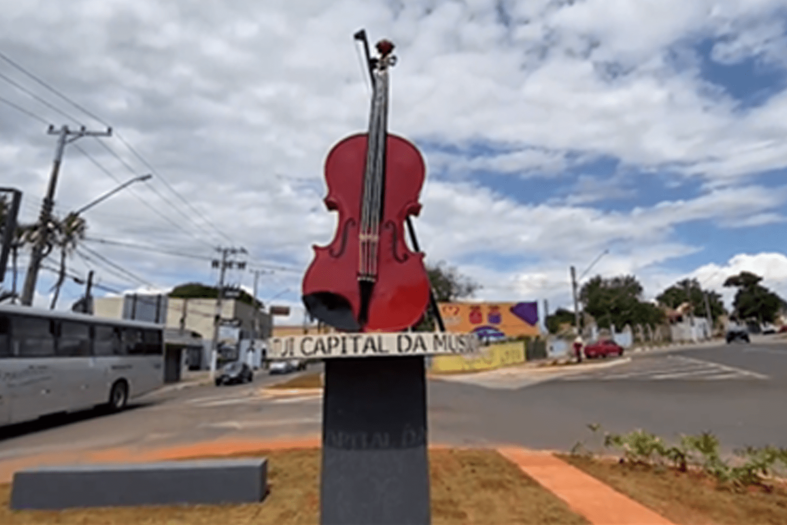 Escultura do Violino